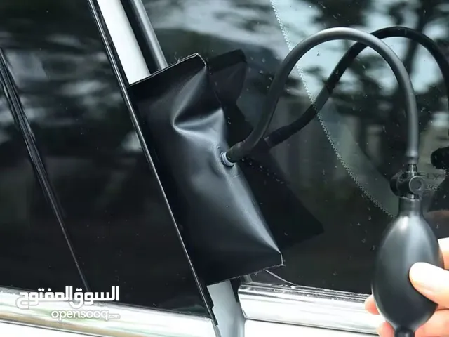 مضخة الهواء تساعدك لفتح باب السيارة في حالات الطوارئ وفقدان المفتاح . سارع بالحجز كميه محدودة