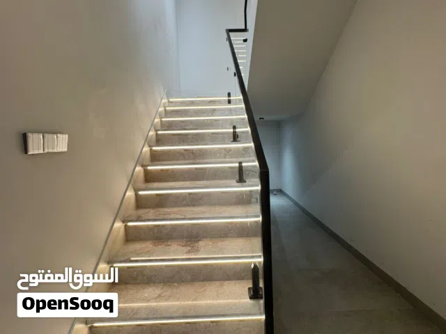 بيت للبيع في منطقة الحكيميه بناء 2025 مساحة 200 يباع مع الاثاث