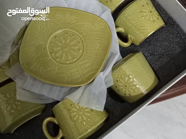 اغراض وسجاد وصحون وكاسات ومكنسة وقمصلة جديدة تنفع رجالي وستاتي وحرام مزوج