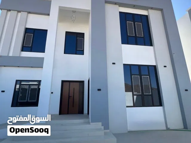 للبيع فلل جميله ومنفصله السيح الاحمر /6 ( فنجا) قريب مسجد الامام جابر بن زيد