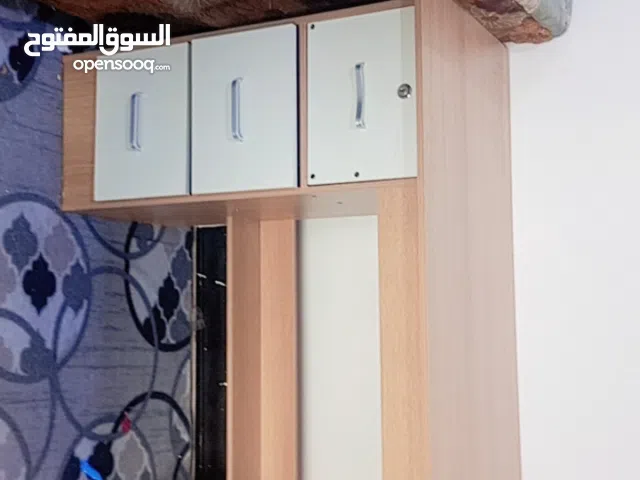 ميز دراسة جديدمامستخدم الله شاهد