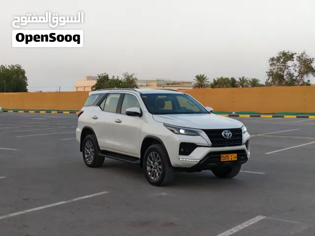فورتشنر VXR خليجي الفطيم بدون حوادث ولا صبغ نهائياً شبه جديد مالك اول