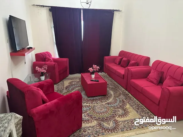 غرفه وصاله حمامين بلكونه اطلاله الشارقه التعاون مفروش  مع نت