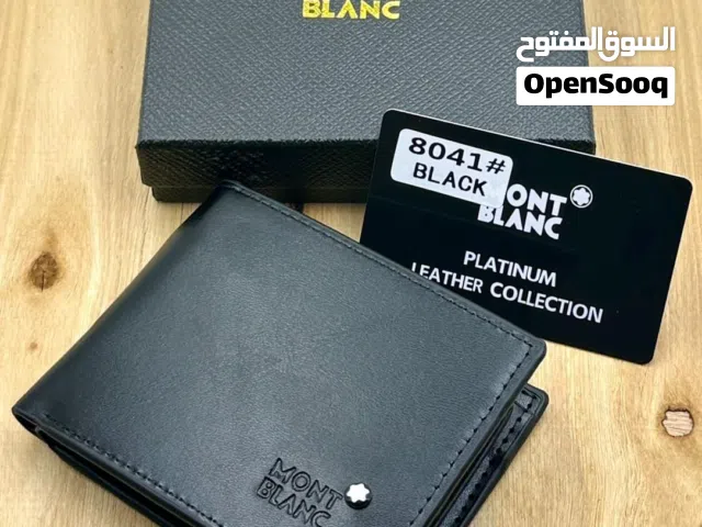 محافظ رجالية ماركة مختلفه