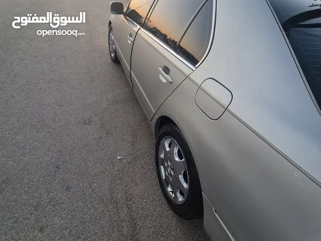 Used Lexus LS in Al Dhahirah