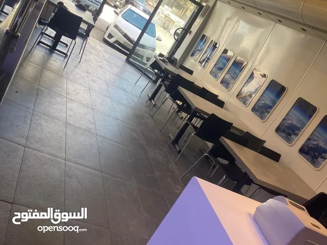 للبيع المستعجل مطعم سناكات و شاورما و مشاوي بكامل معداته للبيع مع ديكور و تصميم عصري بيعجبك