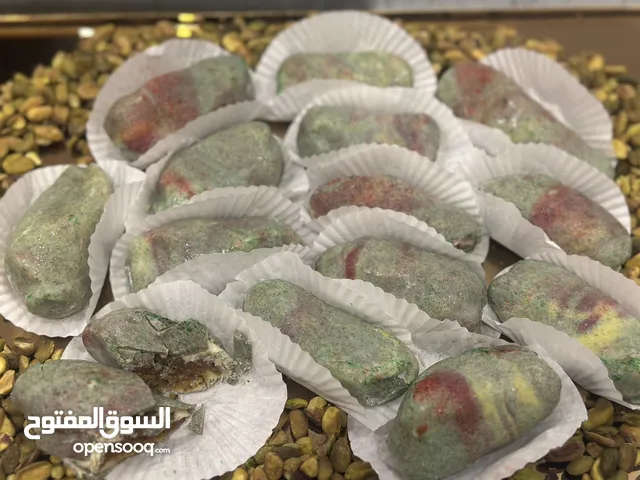 ترند الآيس كريم الفرنساوي المحشي بالفستق المكرمل وكيك الفستق والبيكان محشي بالبيكان المملح المكرمل
