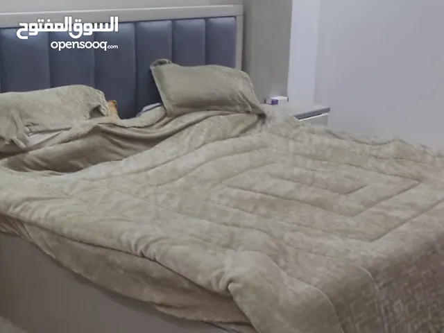 غرفة نوم مستخدمة اسبوع