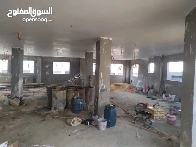مصنع للبيع في التجمع الاول بالمنطقة الصناعية الثالثه هو يمكن تشغيله كا مصنع للنشاط الذي تختاره