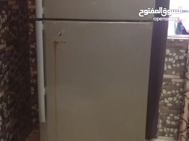 ثلاجة للبيع