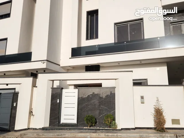 650m2 5 Bedrooms Villa for Sale in Tripoli Al-Sabaa