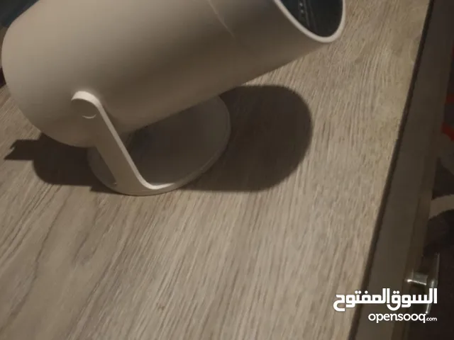 شاشه بروجكتور شاشه للافلام و المسلسلات والمباريات projector