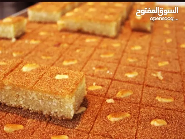 محل للبيع نقل قدم في سوق قات موقع ممتاز جدا حده. قريب حوله المدينه