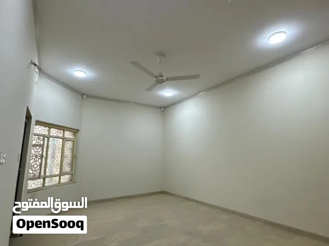 120 m2 2 Bedrooms Apartments for Rent in Basra Baradi'yah