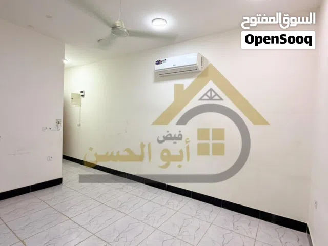 125 m2 2 Bedrooms Apartments for Rent in Basra Juninah