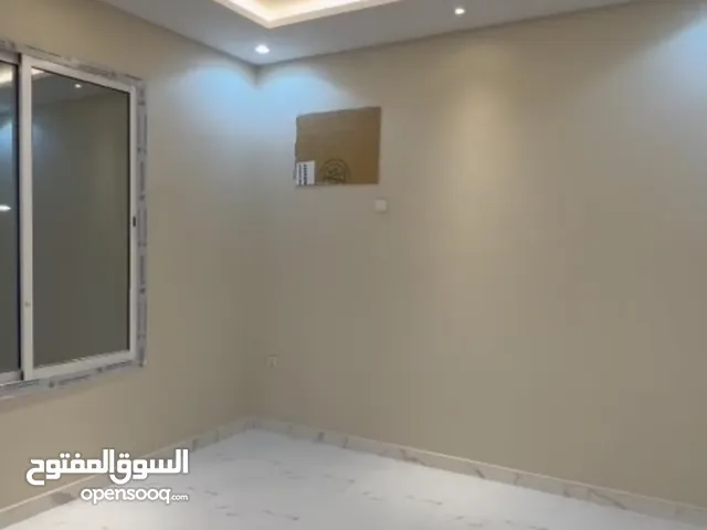 165 m2 5 Bedrooms Apartments for Rent in Jeddah Hai Al-Tayseer