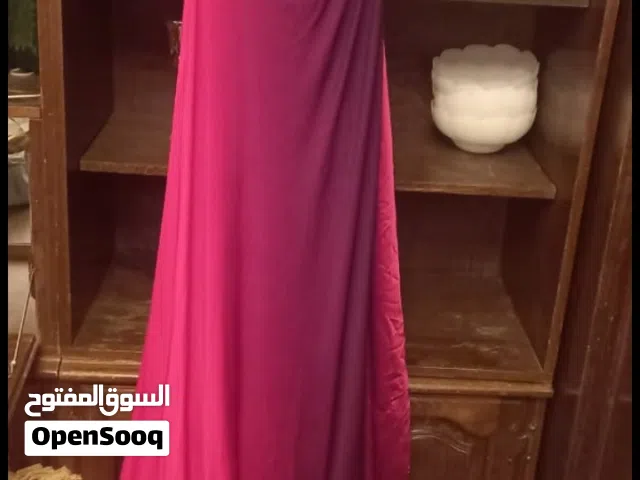 فساتين سهرة الإيجار