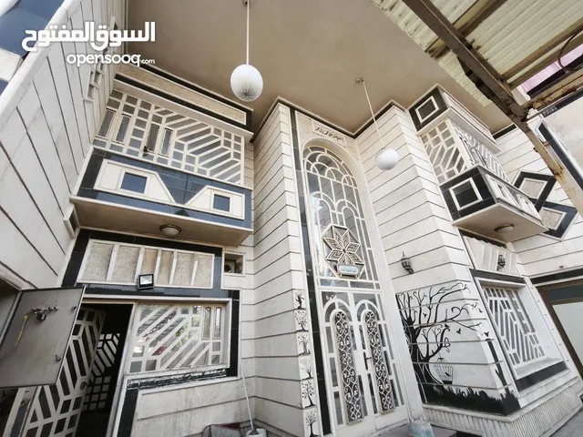 بيت ايجار (استخدام تجاري) على شارع العام السايدين مباشر مقابل مديرية تربية البصرة والتقاعد في المعقل