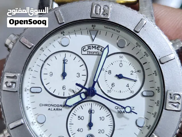 كامل تروفي" (Camel Trophy) من طراز "سوبر كرونو" (Super Chrono) تأتي بميزات متعددة: الوظائف: تتميز بو