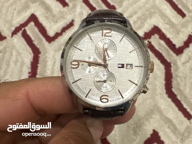 ساعه تومي هيلفيغر