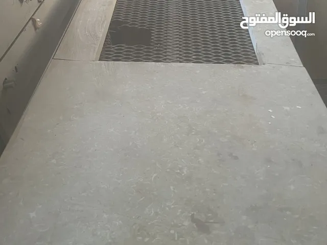 4 طاولات للتجهيز او العرض