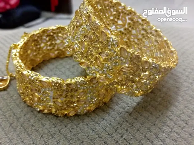 Elegent Golden Artificial Bracelet NEW!!