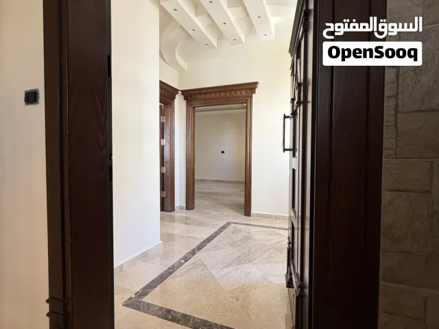 شقة واسعة مميزة مصعد مستقل