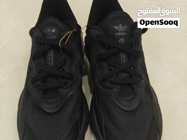 حذاء رياضي اديداس Adidas جديد لون اسود
