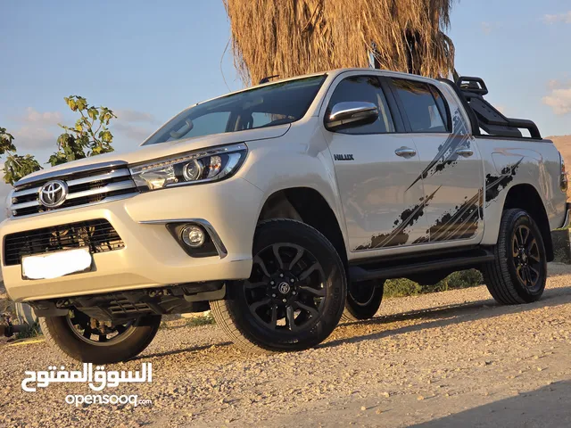 Used Toyota Hilux in Jordan Valley