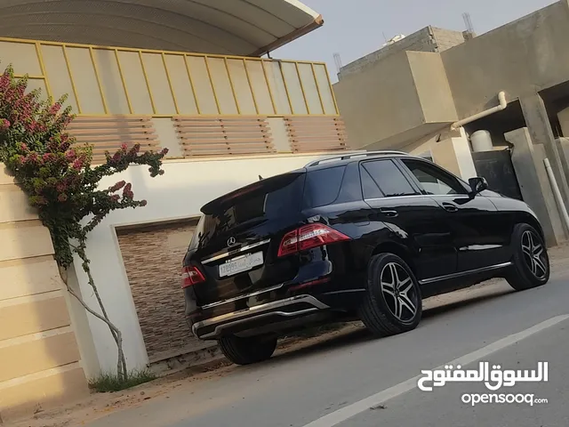 مرسيدس بنز ML350 مديل 2015 فل دفع خلفي