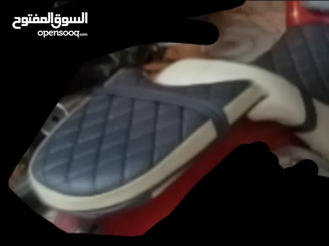 كرسي مفرد لدراجات الكلاسيكي وسله خلفي وقرسي ملحق يركب على السله الخلفيه