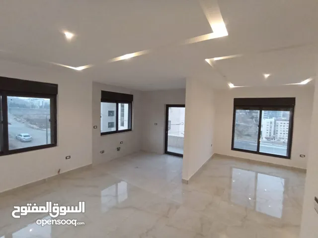 شقة مميزة بتشطيبات فاخرة في اجمل مناطق عبدون / 931 REF
