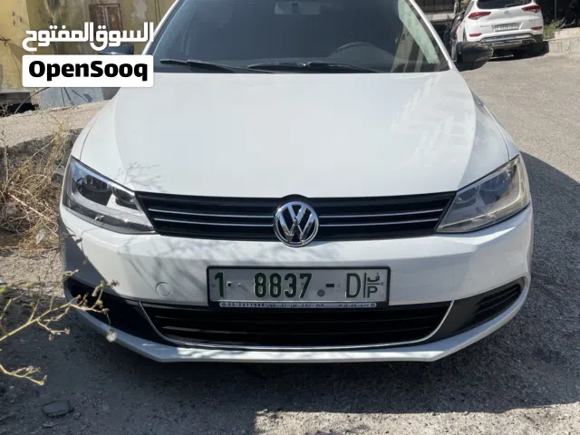2013 فولكسفاغن جيتا Standard