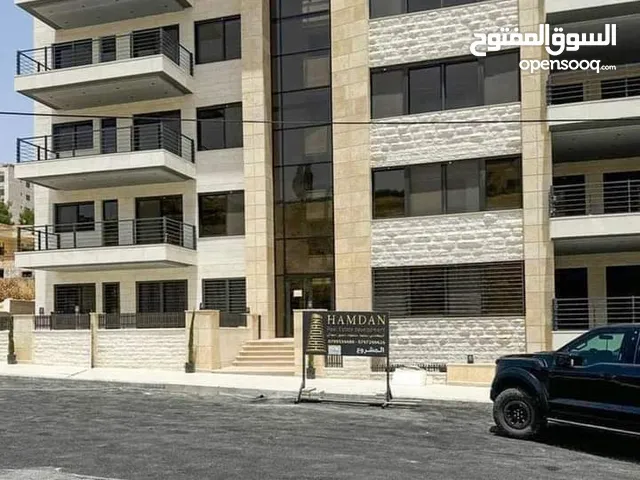 شقة فاخرة بتشطيبات مودرن ومميزة في أجمل مواقع طريق المطار