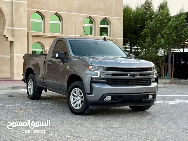 شفروليه سلفرادو RST موديل 2020 خليجي ثمنيه سلندر 5.3 L بدون حوادث ممتاز جاهز لتسجيل