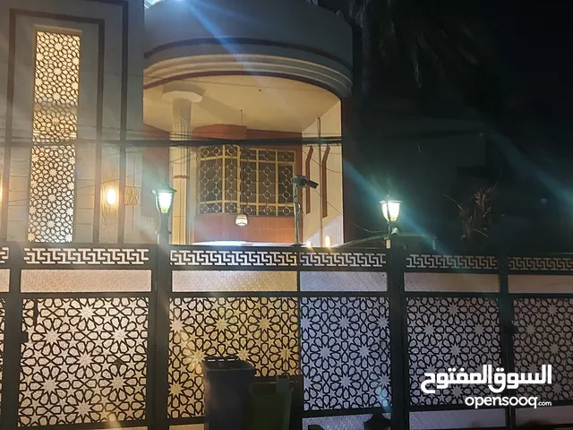 190 m2 2 Bedrooms Townhouse for Rent in Baghdad Falastin St