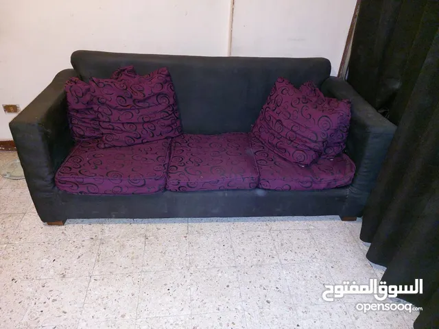 انتريه كنبه كبيره وكنبه وسط وكرسين محتاج تنجيد الاسكندريه فيكتوريا