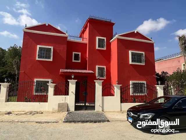 325 m2 More than 6 bedrooms Villa for Sale in Giza 6th of October