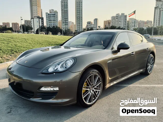 Used Porsche Panamera in Hawally
