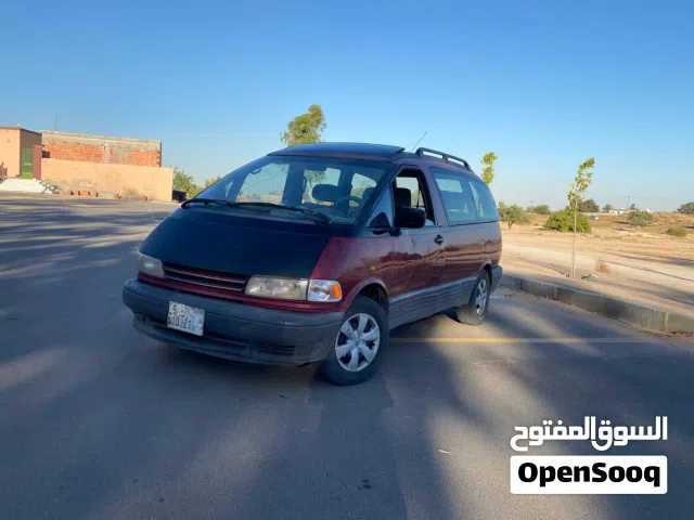 1997 تويوتا بريفيا Basic