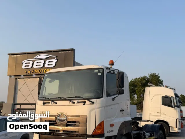 راس تريلة هينو 2012