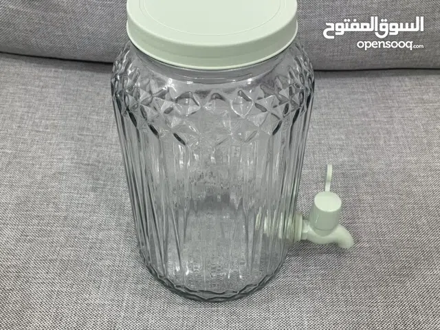زجاج مزخرف سعة 4 ليتر استعمال قليل للبيع بدواعي السفر