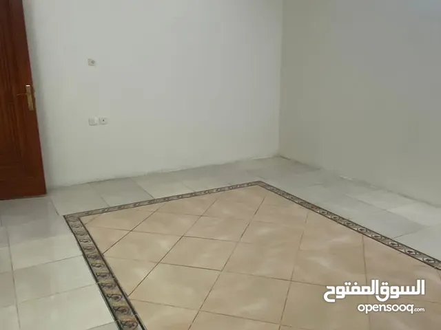 227 m2 5 Bedrooms Apartments for Rent in Al Madinah Ad Difa