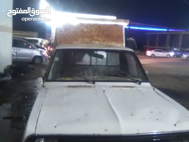 نيسان/بيكاب موديل 1994