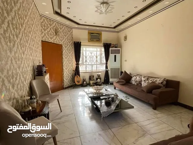200 m2 1 Bedroom Townhouse for Sale in Basra Yaseen Khrebit