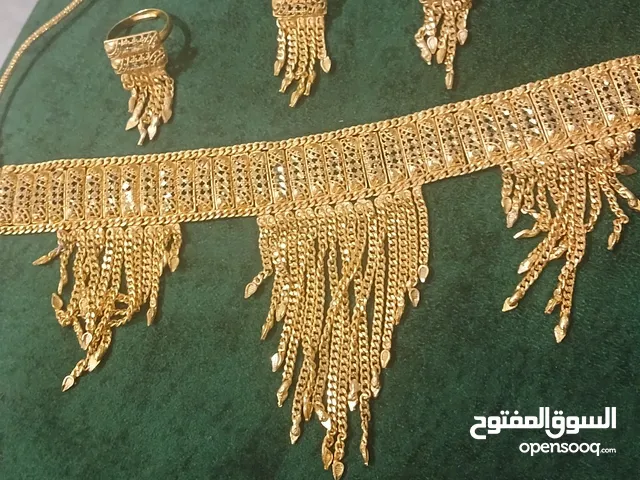 سلسلة مع حلق مع خاتم