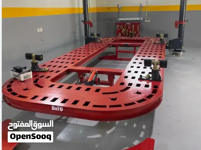 للبيع فرن صبغ سيارات وجيك تصليح شاصي هيدروليك مع كامل ملحقاته ومعدات السمكرة