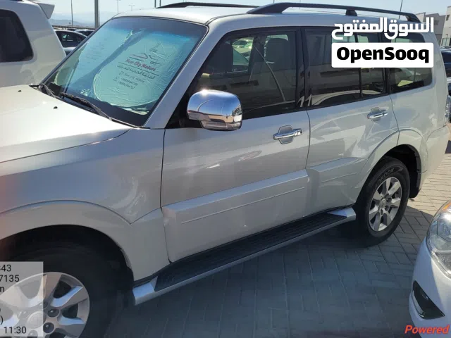 2015 ميتسوبيشي باجيرو GLS Plus
