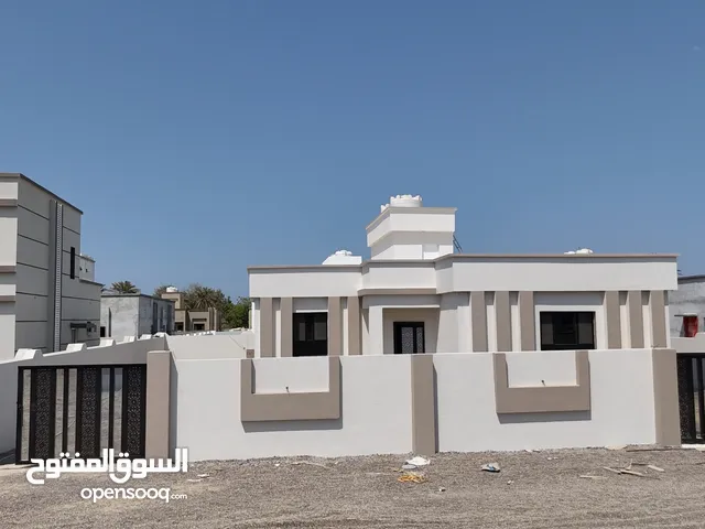منزل للبيع في بطحاء الاشخر موقع ممتاز خلف الكلية المهنية.
