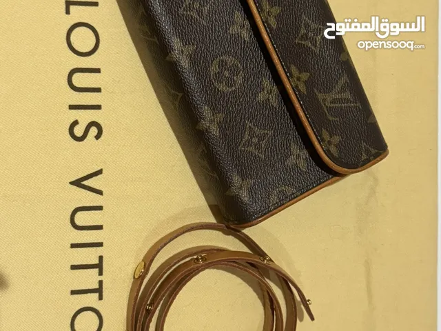 Lv Belt bag (excellent condition)